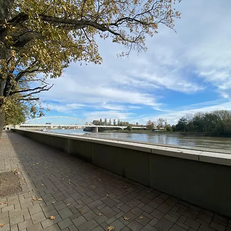 Romantic Riverview Bestern