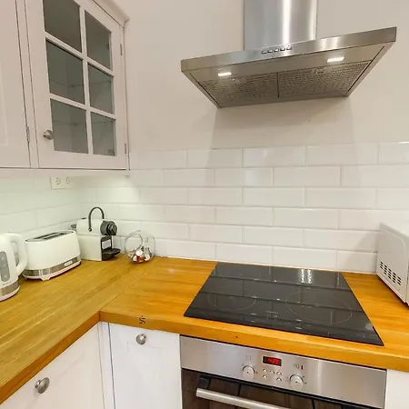 Romantic Riverview Bestern Apartment