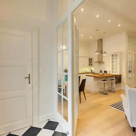 Διαμέρισμα Romantic Riverview Bestern